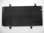 Радиатор кондиционера для Toyota Camry V40 2006-2011, OEM 8846033100 - вид 1 (фото)