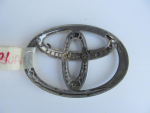 Эмблема для Toyota Avensis II 2003-2008, OEM 7543105050 - вид 2 (фото)