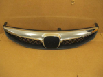 Решетка радиатора для Honda Civic 4D 2006-2012, OEM 71122SNAA00 - вид 1 (фото)