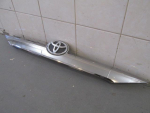 Молдинг крышки багажника для Toyota Camry V50 2011-2018, OEM 76801-33480 - вид 3 (фото)
