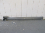 Накладка на порог для Mitsubishi Pajero/Montero 2000-2006, OEM MN117302 - вид 1 (фото)