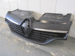Решетка радиатора для Renault Logan II 2014>, OEM K8781534000 - вид 3 (фото)