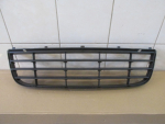 Решетка в бампер центральная для Volkswagen Jetta 2006-2011, OEM 1K0853677C9B9 - вид 1 (фото)