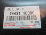 Крепление АКБ (корпус/подставка) для Toyota Land Cruiser (200) 2008>, OEM 7443110060 - вид 3 (фото)