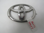 Эмблема для Toyota Yaris 2011>, OEM 90975-02127 - вид 1 (фото)