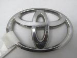 Эмблема для Toyota Camry V50 2011-2018, OEM 90975-02127 - вид 1 (фото)