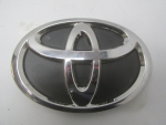 Эмблема для Toyota Camry V50 2011-2018, OEM 7540333040 - вид 1 (фото)