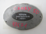Эмблема для Toyota Camry V50 2011-2018, OEM 7540333040 - вид 2 (фото)