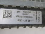 Радиатор охлаждения для Volkswagen Golf VII 2012>, OEM 5Q0121251T - вид 7 (фото)