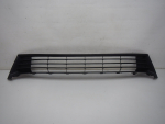 Решетка в бампер центральная для Toyota Corolla E18 2013-2018, OEM 5311202470 - вид 1 (фото)