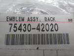 Эмблема для Toyota RAV 4 2006-2013, OEM 7543042020 - вид 4 (фото)
