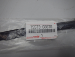 Молдинг заднего стекла для Toyota Land Cruiser (200) 2008>, OEM 7557360070 - вид 3 (фото)