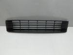 Решетка в бампер центральная для Volkswagen Polo Sedan 2011-2020, OEM 6RU853677C - вид 1 (фото)