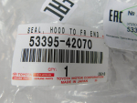 Уплотнитель капота для Toyota RAV 4 2013-2019, OEM 5339542070 - вид 3 (фото)