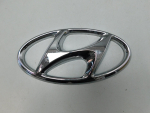 Эмблема для Hyundai Santa Fe 2012-2018, OEM 863002WAA0 - вид 1 (фото)
