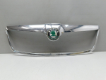 Молдинг решетки радиатора для Skoda Octavia II (A5 1Z) 2004-2013, OEM 1Z0853661A - вид 1 (фото)