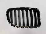 Решетка в бампер правая для BMW X1 E84 2009-2015, OEM 51112993308 - вид 1 (фото)