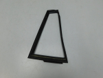 Уплотнитель для Toyota RAV 4 2013-2019, OEM 6818842060 - вид 1 (фото)