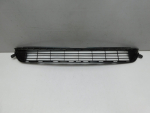Решетка в бампер центральная для Toyota RAV 4 2013-2019, OEM 5311242090 - вид 1 (фото)