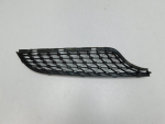 Накладка на решетку радиатора для Mercedes-Benz CLA-Klasse C117 2013>, OEM A1178881060 - вид 1 (фото)