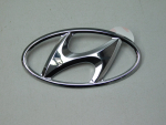 Эмблема для Hyundai Solaris 2010-2017, OEM 863000U000 - вид 1 (фото)