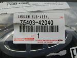 Эмблема для Toyota RAV 4 2006-2013, OEM 7540342040 - вид 3 (фото)