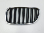 Решетка радиатора для BMW X3 E83 2003>, OEM 51113420087 - вид 1 (фото)