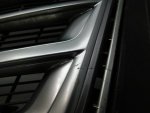 Решетка радиатора для Cadillac Escalade IV 2015>, OEM 23329115 - вид 4 (фото)