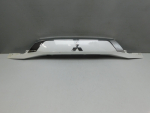Накладка двери багажника для Mitsubishi Outlander 2012>, OEM 5817A265 - вид 1 (фото)