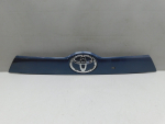 Накладка двери багажника для Toyota Highlander III 2013>, OEM 768010E250 - вид 1 (фото)