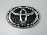 Эмблема для Toyota Hilux 2015>, OEM 753100K010 - вид 1 (фото)