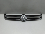 Накладка на решетку радиатора для Volkswagen Tiguan 2007-2017, OEM 5N0853651H - вид 1 (фото)