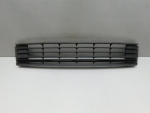 Решетка в бампер центральная для Volkswagen Polo Sedan 2011-2020, OEM 6RU853677C - вид 1 (фото)
