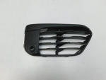Решетка в бампер правая для BMW X1 F48 2015>, OEM 51117354778 - вид 1 (фото)