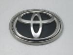 Эмблема для Toyota Fortuner 2015>, OEM 753100K080 - вид 1 (фото)