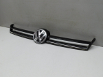 Накладка на решетку радиатора для Volkswagen Golf VII 2012>, OEM 5G0853655D - вид 3 (фото)