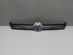 Накладка на решетку радиатора для Volkswagen Golf VII 2012>, OEM 5G0853655C - вид 1 (фото)
