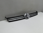Накладка на решетку радиатора для Volkswagen Golf VII 2012>, OEM 5G0853655C - вид 2 (фото)