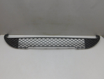 Решетка в бампер центральная для Mercedes-Benz A-Klasse W176 2012-2018, OEM A1768850022 - вид 1 (фото)