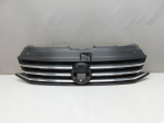 Решетка радиатора для Volkswagen Polo Sedan 2011-2020, OEM 6RU853653 - вид 1 (фото)