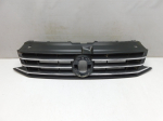 Решетка радиатора для Volkswagen Polo Sedan 2011-2020, OEM 6RU853653B - вид 1 (фото)