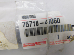 Молдинг двери передней правой для Lexus RX III 2009>, OEM 7571048060 - вид 3 (фото)