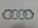 Эмблема для Audi Q5 2008-2017, OEM 8R0853605 - вид 2 (фото)