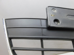 Решетка в бампер центральная для Volkswagen Tiguan 2007-2017, OEM 5N0853677E - вид 3 (фото)