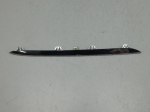 Молдинг решетки радиатора для Mercedes-Benz A-Klasse W176 2012-2018, OEM A1768850621 - вид 1 (фото)