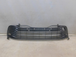 Решетка в бампер центральная для Toyota Camry V70 2017>, OEM 5311233260 - вид 1 (фото)