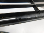 Решетка в бампер центральная для Toyota RAV 4 2013-2019, OEM 5311242100 - вид 3 (фото)