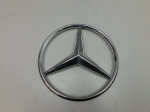 Эмблема для Mercedes-Benz GLE Coupe C292 2015>, OEM A0008172116 - вид 1 (фото)