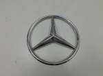 Эмблема для Mercedes-Benz GLC-Class X253 2015>, OEM A0008172116 - вид 1 (фото)