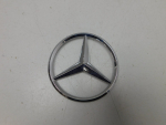 Эмблема для Mercedes-Benz GLC-Class X253 2015>, OEM A2538170016 - вид 1 (фото)